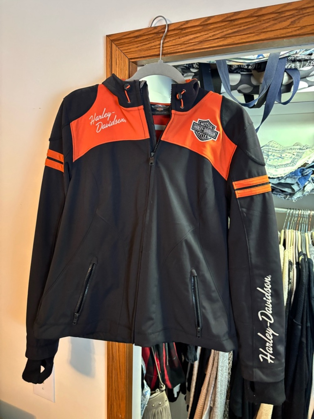 Harley-Davidson Black and Orange Hooded Zip Jacket new without tags thumb holes